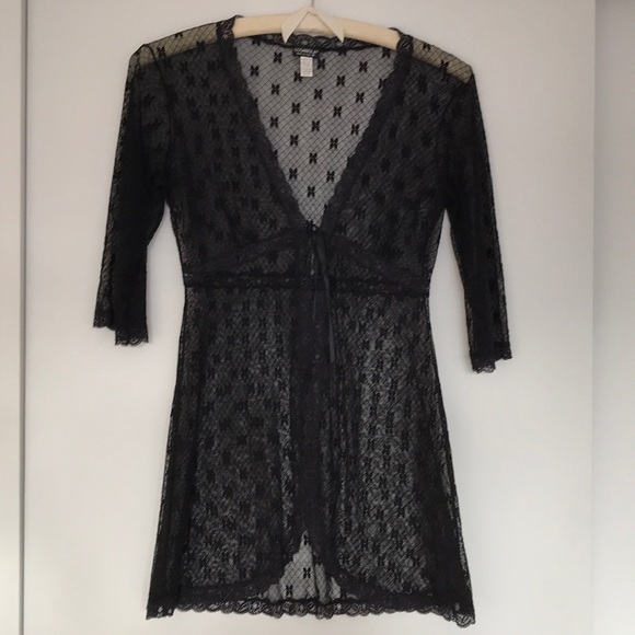 Lace Robe - Picture 4 of 11